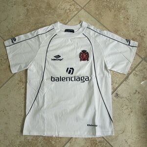 Balenciaga White Soccer
Manchester Jersey T Shirt Oversized Size M